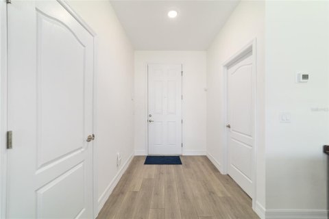 House in Ocala, Florida 4 bedrooms, 166.95 sq.m. № 2142487 - photo 6