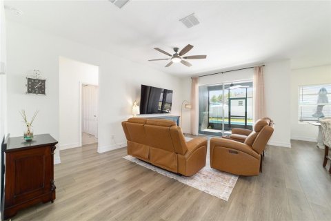 House in Ocala, Florida 4 bedrooms, 166.95 sq.m. № 2142487 - photo 7