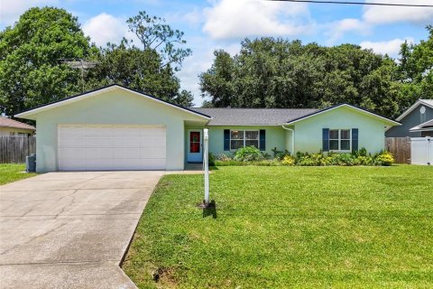 House in Palm Coast, Florida 3 bedrooms, 135.92 sq.m. № 1847513 - photo 1