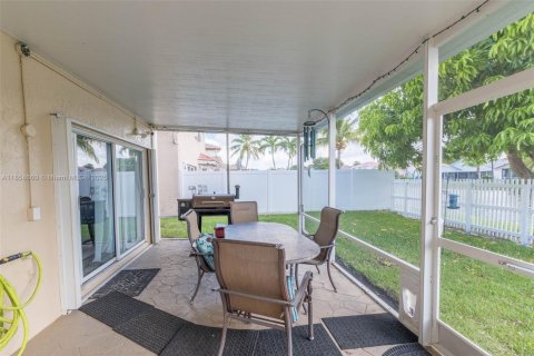 Casa en venta en Weston, Florida, 5 dormitorios, 229.1 m2 № 1889556 - foto 29