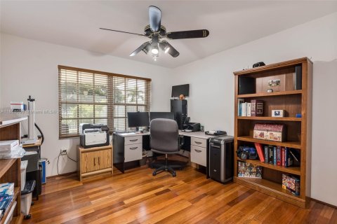 Casa en venta en Weston, Florida, 5 dormitorios, 229.1 m2 № 1889556 - foto 16