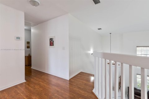 Casa en venta en Weston, Florida, 5 dormitorios, 229.1 m2 № 1889556 - foto 17