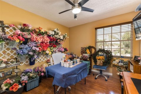 Casa en venta en Weston, Florida, 5 dormitorios, 229.1 m2 № 1889556 - foto 27