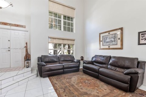 Casa en venta en Weston, Florida, 5 dormitorios, 229.1 m2 № 1889556 - foto 6