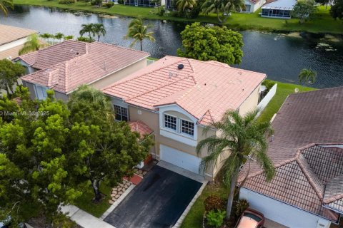 Casa en venta en Weston, Florida, 5 dormitorios, 229.1 m2 № 1889556 - foto 2