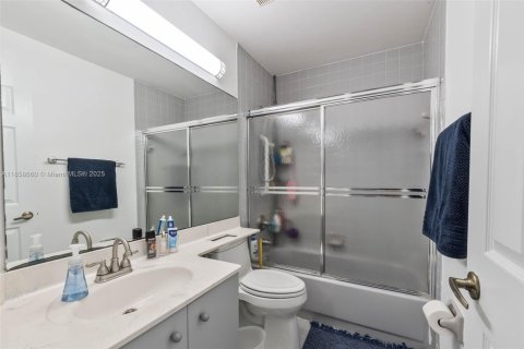 Casa en venta en Weston, Florida, 5 dormitorios, 229.1 m2 № 1889556 - foto 24