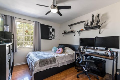 Casa en venta en Weston, Florida, 5 dormitorios, 229.1 m2 № 1889556 - foto 23