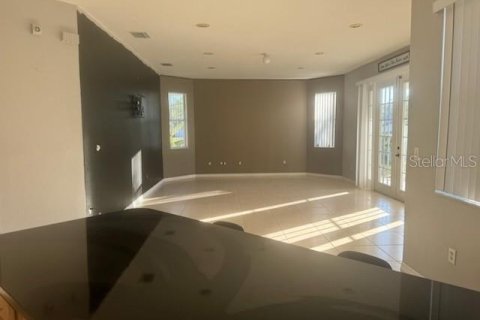 Villa ou maison à vendre à Tampa, Floride: 4 chambres, 216.93 m2 № 1716613 - photo 11