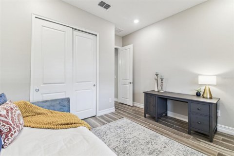 Casa en venta en Wesley Chapel, Florida, 5 dormitorios, 391.86 m2 № 1677121 - foto 13