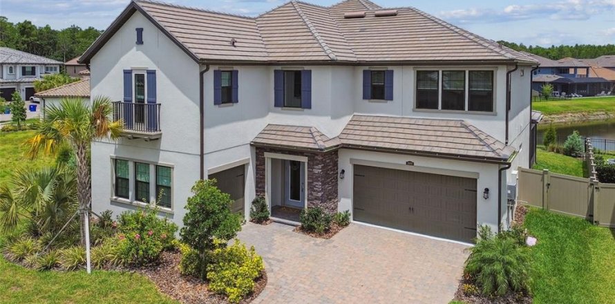 Casa en Wesley Chapel, Florida 5 dormitorios, 391.86 m2 № 1677121