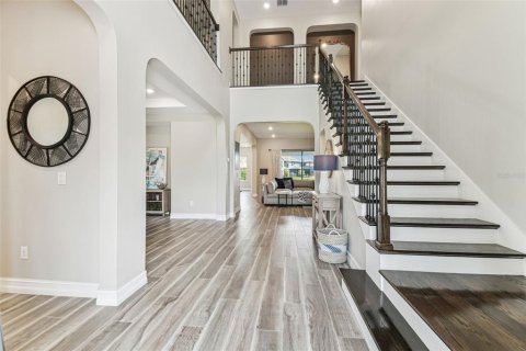 Casa en venta en Wesley Chapel, Florida, 5 dormitorios, 391.86 m2 № 1677121 - foto 4