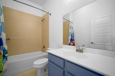 Villa ou maison à vendre à Miami, Floride: 3 chambres, 197.32 m2 № 2047231 - photo 30