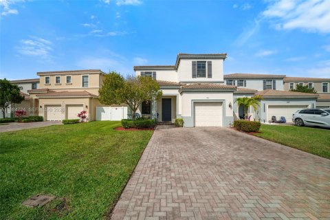 Villa ou maison à vendre à Miami, Floride: 3 chambres, 197.32 m2 № 2047231 - photo 5