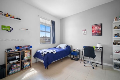 Villa ou maison à vendre à Miami, Floride: 3 chambres, 197.32 m2 № 2047231 - photo 28