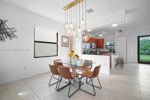 Villa ou maison à vendre à Miami, Floride: 3 chambres, 197.32 m2 № 2047231 - photo 8
