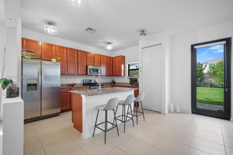 Villa ou maison à vendre à Miami, Floride: 3 chambres, 197.32 m2 № 2047231 - photo 15