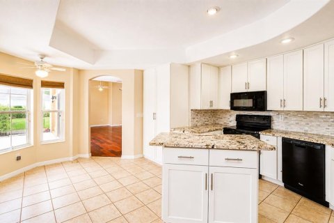 Villa ou maison à louer à Orlando, Floride: 4 chambres, 290.23 m2 № 2093196 - photo 10