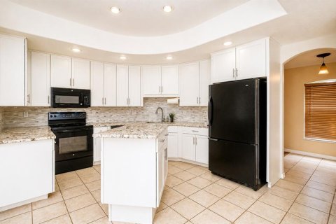 Villa ou maison à louer à Orlando, Floride: 4 chambres, 290.23 m2 № 2093196 - photo 9