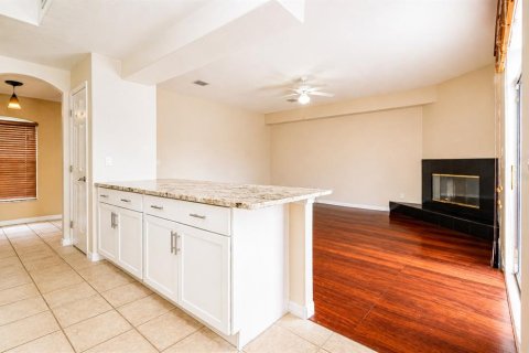 Villa ou maison à louer à Orlando, Floride: 4 chambres, 290.23 m2 № 2093196 - photo 12