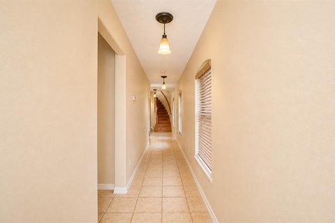Villa ou maison à louer à Orlando, Floride: 4 chambres, 290.23 m2 № 2093196 - photo 16