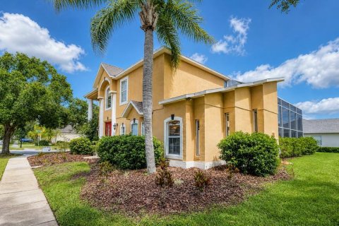 Villa ou maison à louer à Orlando, Floride: 4 chambres, 290.23 m2 № 2093196 - photo 2