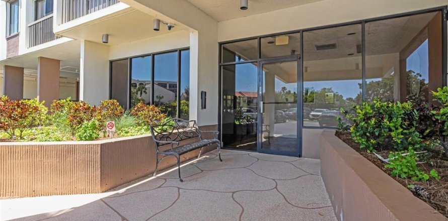Condo in Clearwater, Florida, 2 bedrooms № 1743799
