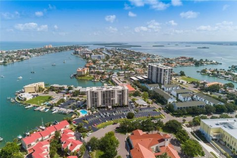 Condo in Clearwater, Florida, 2 bedrooms  № 1743799 - photo 18