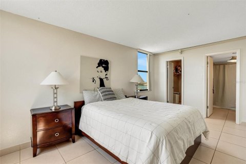 Condo in Clearwater, Florida, 2 bedrooms  № 1743799 - photo 11