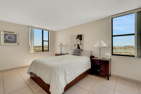 Condo in Clearwater, Florida, 2 bedrooms  № 1743799 - photo 10