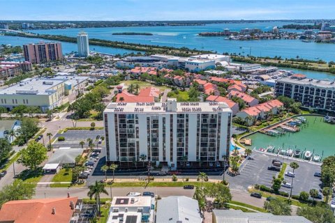 Condo in Clearwater, Florida, 2 bedrooms  № 1743799 - photo 19