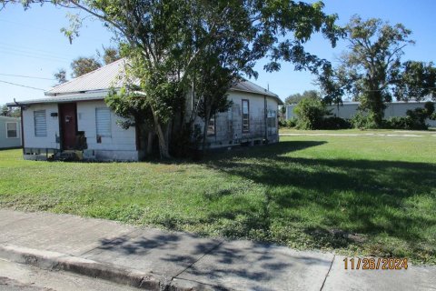 Immobilier commercial à vendre à Okeechobee, Floride: 88.81 m2 № 1792770 - photo 1