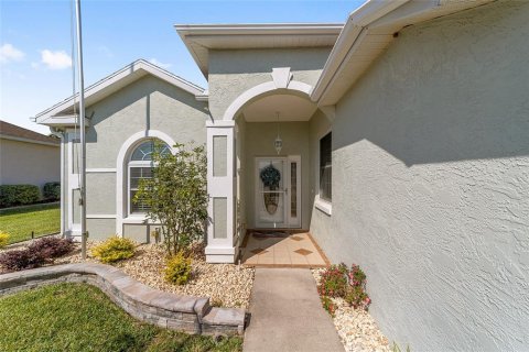 House in Ocala, Florida 3 bedrooms, 165.64 sq.m. № 2114130 - photo 3