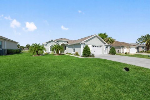 Casa en Ocala, Florida 3 dormitorios, 165.64 m2 № 2114130