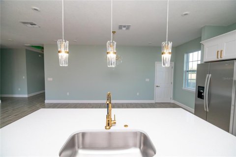 House in Lake Wales, Florida 4 bedrooms, 170.57 sq.m. № 2112365 - photo 14