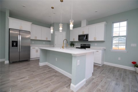House in Lake Wales, Florida 4 bedrooms, 170.57 sq.m. № 2112365 - photo 10