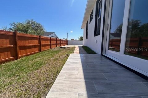 House in Lake Wales, Florida 4 bedrooms, 170.57 sq.m. № 2112365 - photo 5