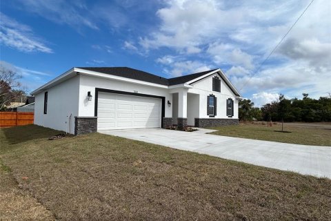 House in Lake Wales, Florida 4 bedrooms, 170.57 sq.m. № 2112365 - photo 2