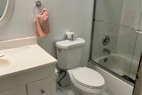 Купить кондоминиум в Хайалиа, Флорида 1 спальня, 66.15м2, № 2054572 - фото 12