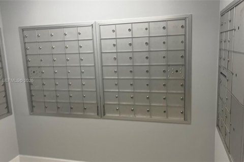 Купить кондоминиум в Хайалиа, Флорида 1 спальня, 66.15м2, № 2054572 - фото 9