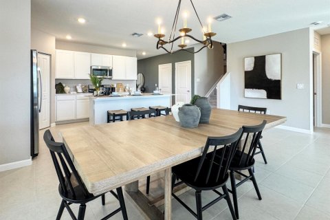 House in Port St. Lucie, Florida 5 bedrooms, 255.76 sq.m. № 2178494 - photo 7
