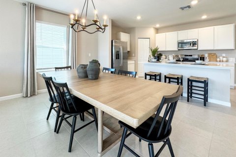 House in Port St. Lucie, Florida 5 bedrooms, 255.76 sq.m. № 2178494 - photo 8