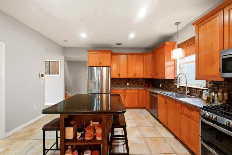 House in Orlando, Florida 4 bedrooms, 238.02 sq.m. № 2312265 - photo 8
