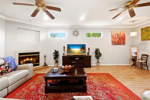 House in Orlando, Florida 4 bedrooms, 238.02 sq.m. № 2312265 - photo 10