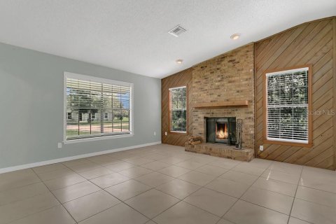 House in DeLand, Florida 3 bedrooms, 125.79 sq.m. № 1846868 - photo 3