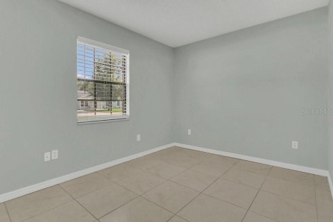 House in DeLand, Florida 3 bedrooms, 125.79 sq.m. № 1846868 - photo 17