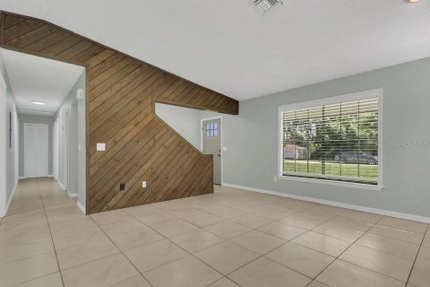 House in DeLand, Florida 3 bedrooms, 125.79 sq.m. № 1846868 - photo 4
