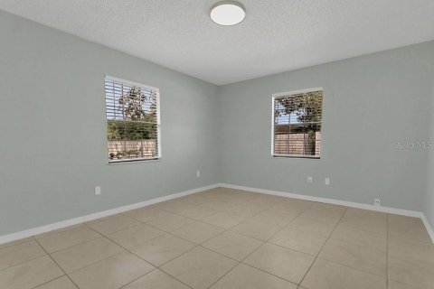 House in DeLand, Florida 3 bedrooms, 125.79 sq.m. № 1846868 - photo 15