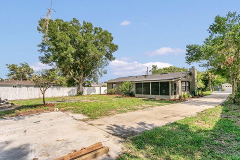 House in DeLand, Florida 3 bedrooms, 125.79 sq.m. № 1846868 - photo 23