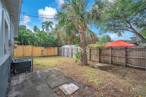 House in Fort Lauderdale, Florida 4 bedrooms № 2028839 - photo 30