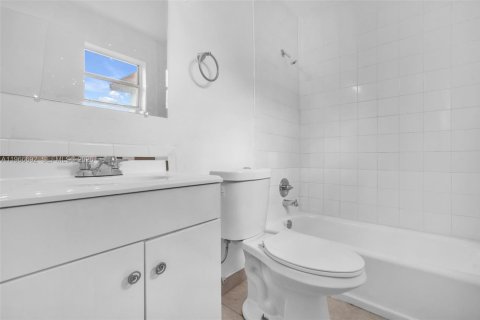 House in Fort Lauderdale, Florida 4 bedrooms № 2028839 - photo 14